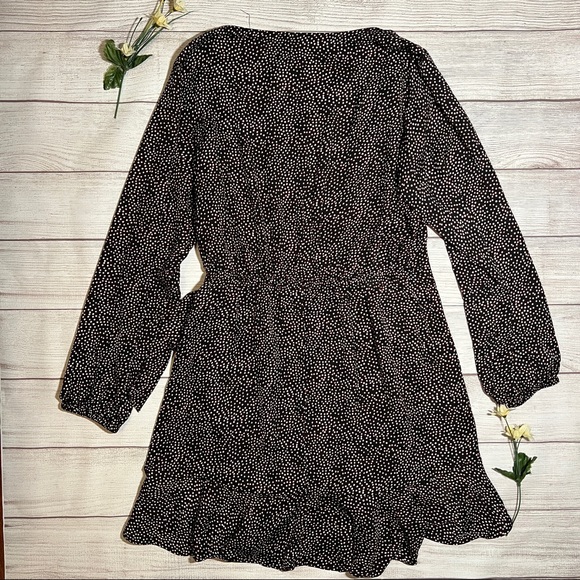 EXPRESS Square Neck Ruffle Wrap Dress - Picture 10 of 16